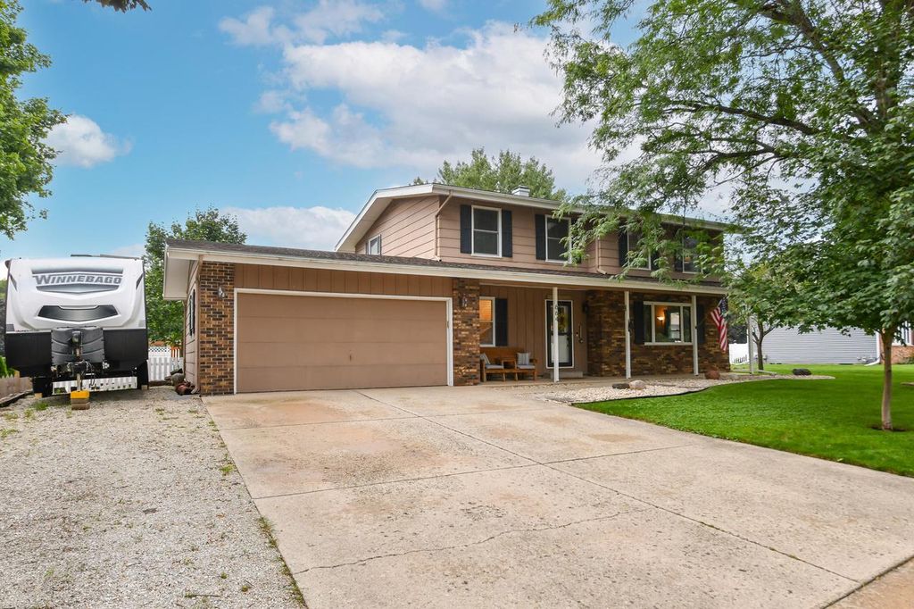 664 Austin ROAD, Burlington, WI 53105