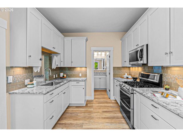 5811 N PRINCETON St, Portland, OR 97203