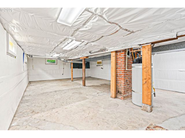 5811 N PRINCETON St, Portland, OR 97203