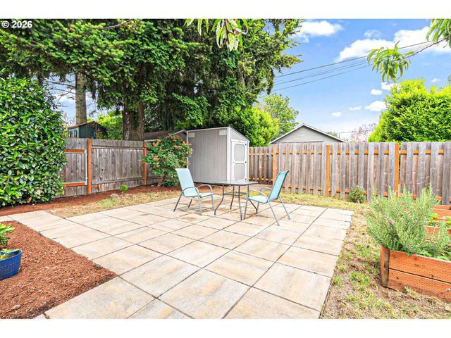 5811 N PRINCETON St, Portland, OR 97203