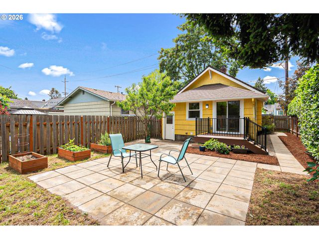 5811 N PRINCETON St, Portland, OR 97203