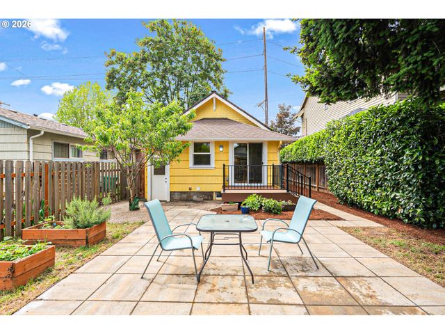 5811 N PRINCETON St, Portland, OR 97203