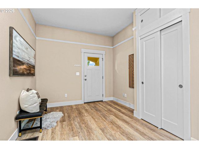 5811 N PRINCETON St, Portland, OR 97203