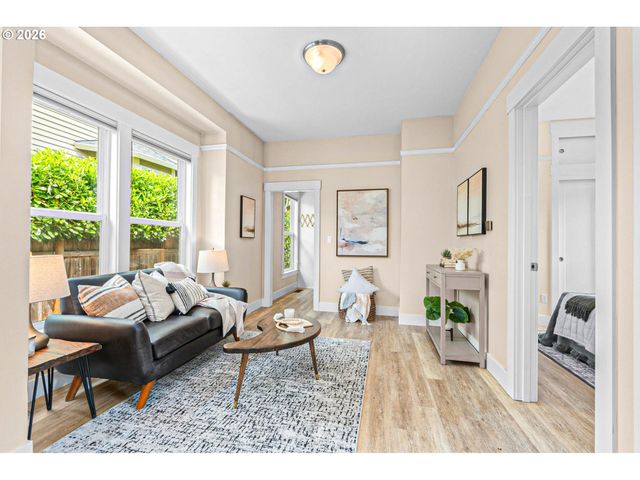 5811 N PRINCETON St, Portland, OR 97203