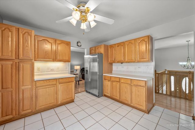 1814 W Catalpa Lane, Mount Prospect, IL 60056