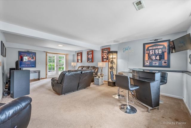 1814 W Catalpa Lane, Mount Prospect, IL 60056