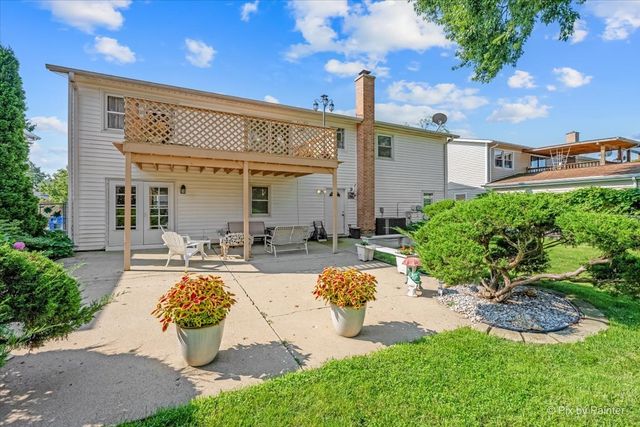 1814 W Catalpa Lane, Mount Prospect, IL 60056