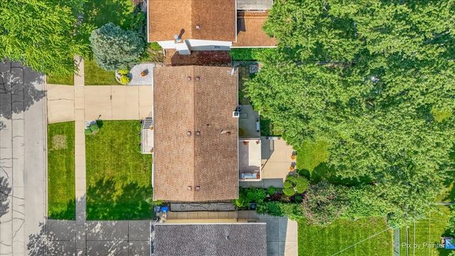 1814 W Catalpa Lane, Mount Prospect, IL 60056