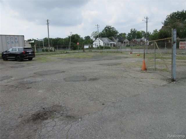 15200 Houston Whittier Street, Detroit, MI 48205