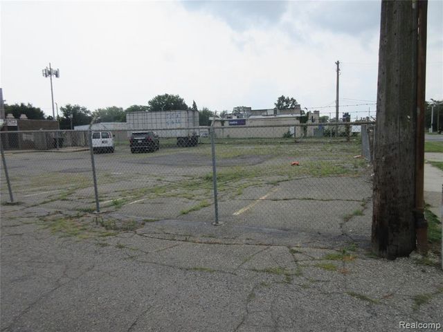 15200 Houston Whittier Street, Detroit, MI 48205