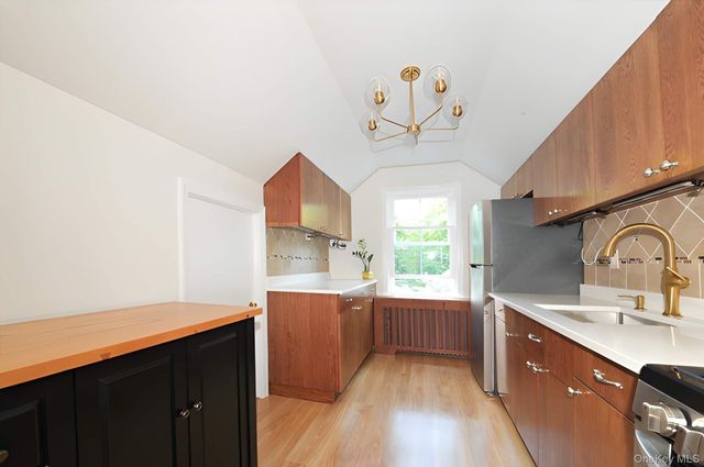 32 Franklin Avenue, Sea Cliff, NY 11579