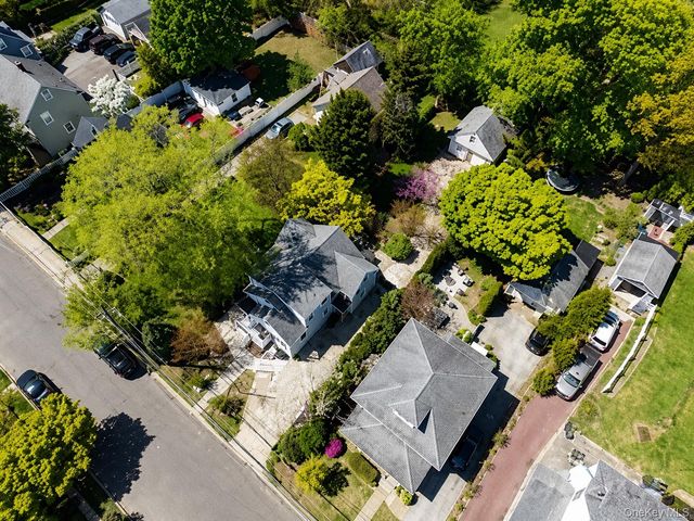 32 Franklin Avenue, Sea Cliff, NY 11579