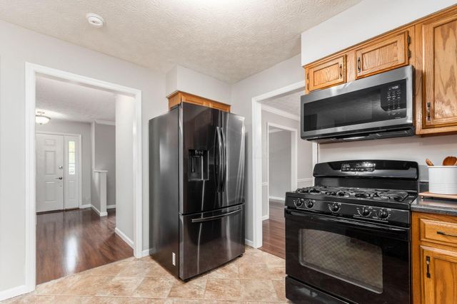 158 Windrow Court, Columbus, OH 43230