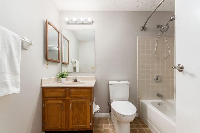 158 Windrow Court, Columbus, OH 43230