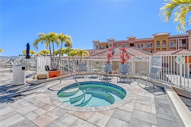 410 Bayfront PL 2502, Naples, FL 34102