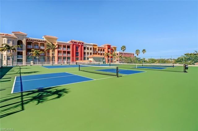 410 Bayfront PL 2502, Naples, FL 34102