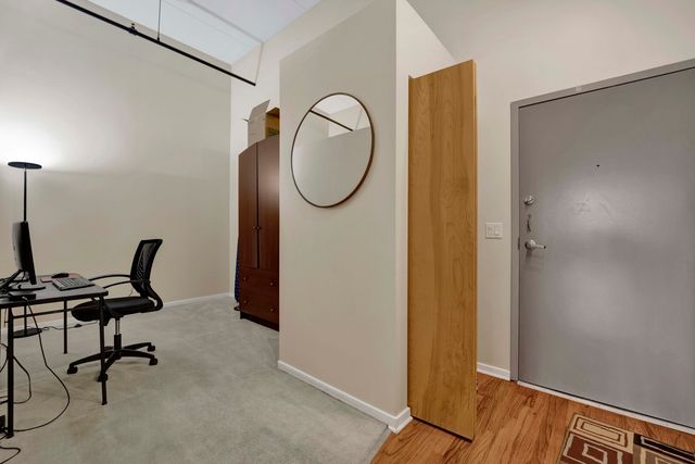 1645 W Ogden Avenue 718, Chicago, IL 60612