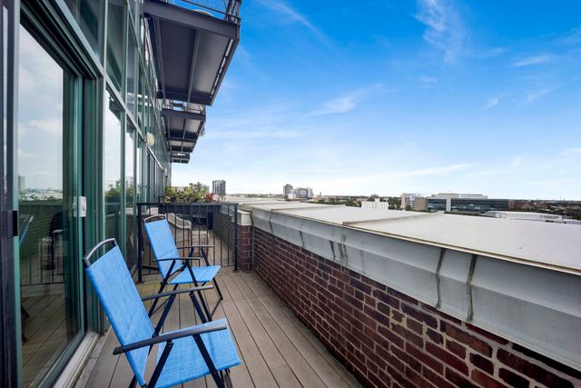 1645 W Ogden Avenue 718, Chicago, IL 60612