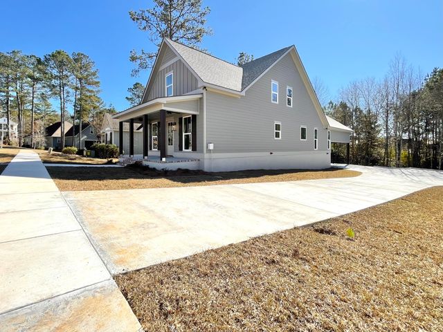 66 May Apple Ave., Hattiesburg, MS 39402