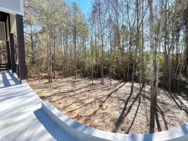 66 May Apple Ave., Hattiesburg, MS 39402
