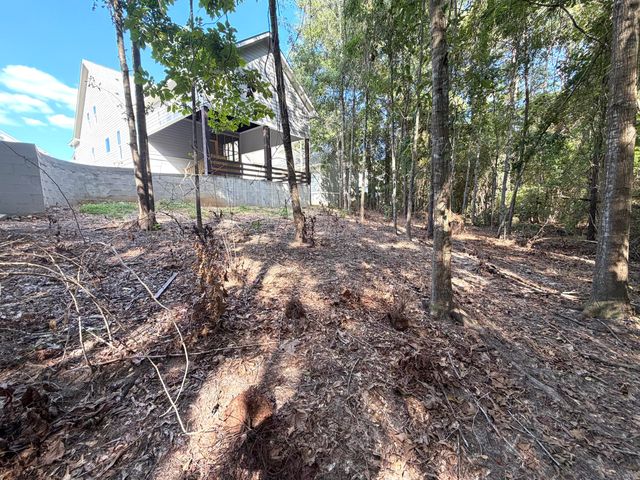 66 May Apple Ave., Hattiesburg, MS 39402