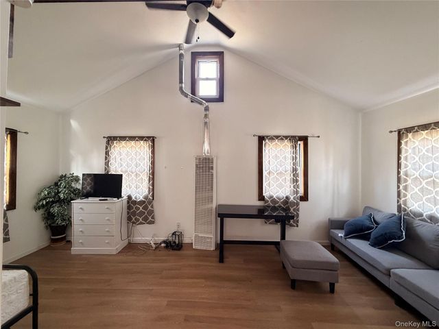 1 Royal Acres Drive 5, Middletown, NY 10940