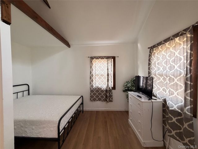 1 Royal Acres Drive 5, Middletown, NY 10940