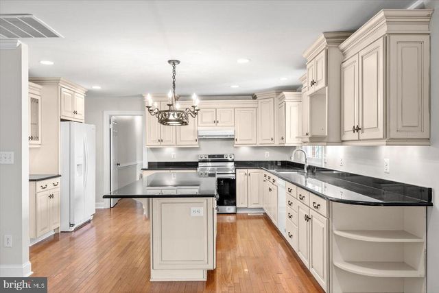 45 BOWLING FARM LN, Fredericksburg, VA 22406