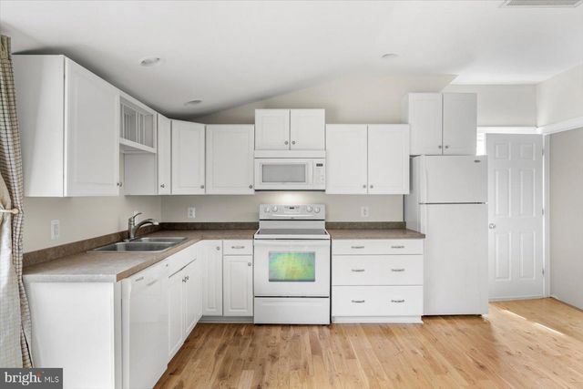 45 BOWLING FARM LN, Fredericksburg, VA 22406