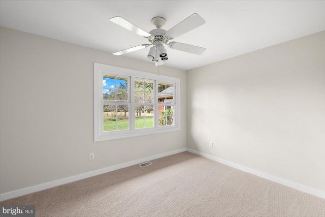 45 BOWLING FARM LN, Fredericksburg, VA 22406