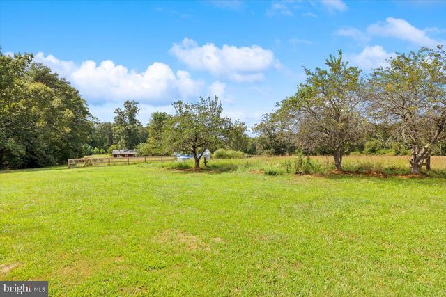 45 BOWLING FARM LN, Fredericksburg, VA 22406