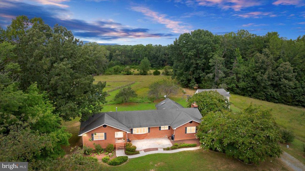 45 BOWLING FARM LN, Fredericksburg, VA 22406