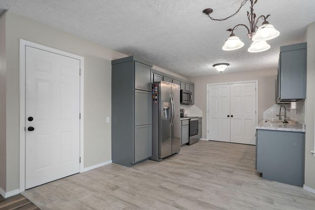 813 Galena Road, Ozark, MO 65721
