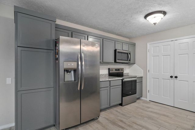 813 Galena Road, Ozark, MO 65721