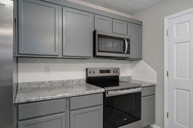 813 Galena Road, Ozark, MO 65721