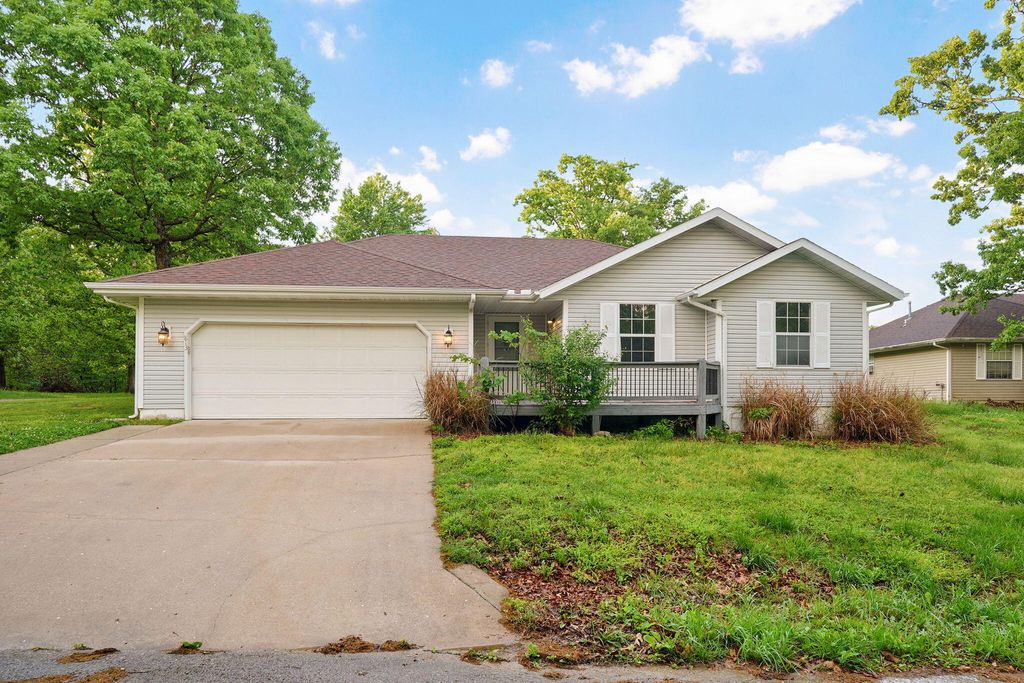 813 Galena Road, Ozark, MO 65721