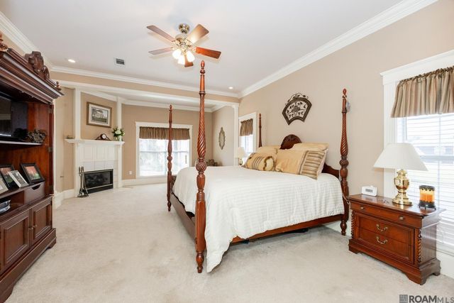 2145 Brittany Dr, Port Allen, LA 70767