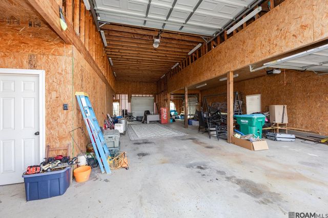 2145 Brittany Dr, Port Allen, LA 70767