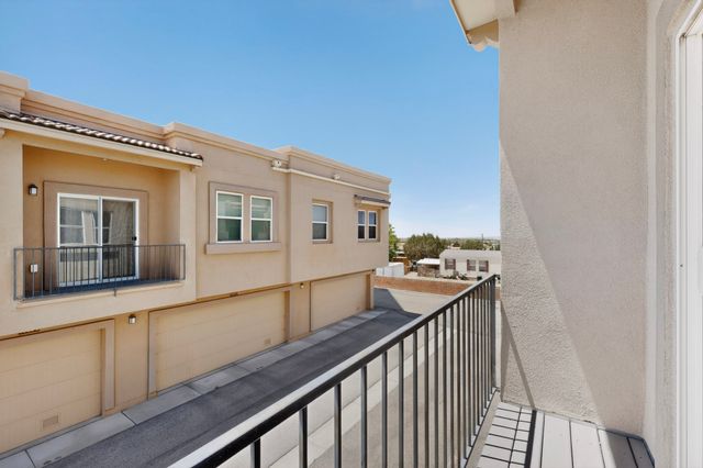 4328 Santo Domingo Street C, Santa Fe, NM 87507