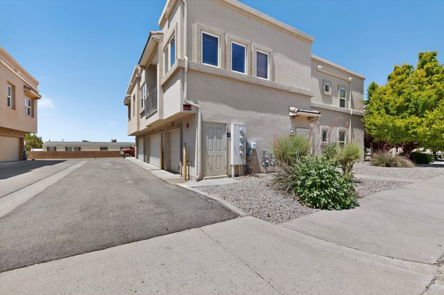 4328 Santo Domingo Street C, Santa Fe, NM 87507