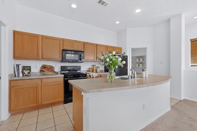 4328 Santo Domingo Street C, Santa Fe, NM 87507
