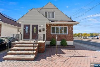 89 Riverview Road 1, Jersey City, NJ 07305
