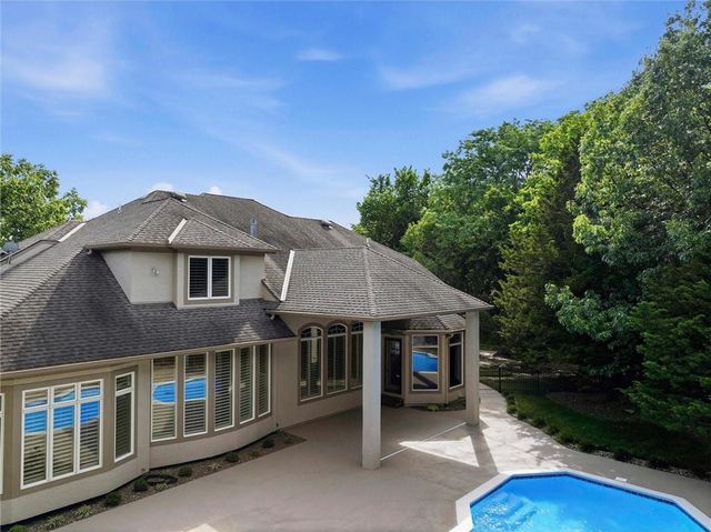 469 NW Riven Rock Place, Lee's Summit, MO 64081