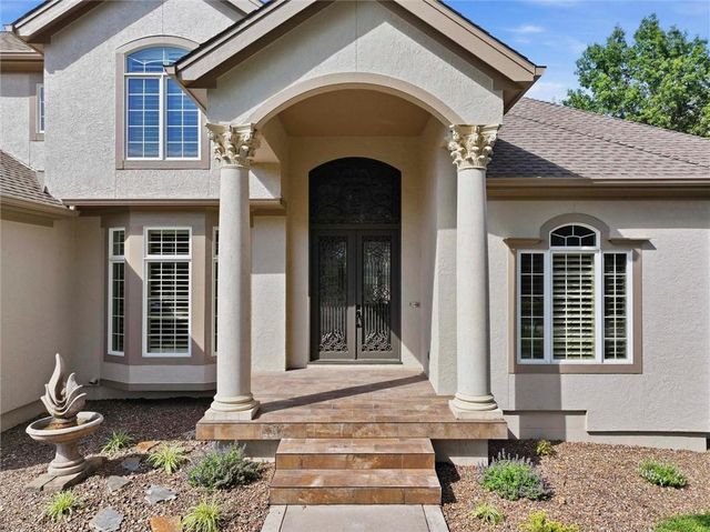 469 NW Riven Rock Place, Lee's Summit, MO 64081