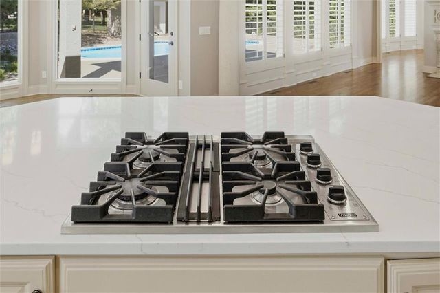 469 NW Riven Rock Place, Lee's Summit, MO 64081
