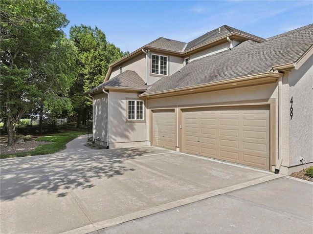 469 NW Riven Rock Place, Lee's Summit, MO 64081