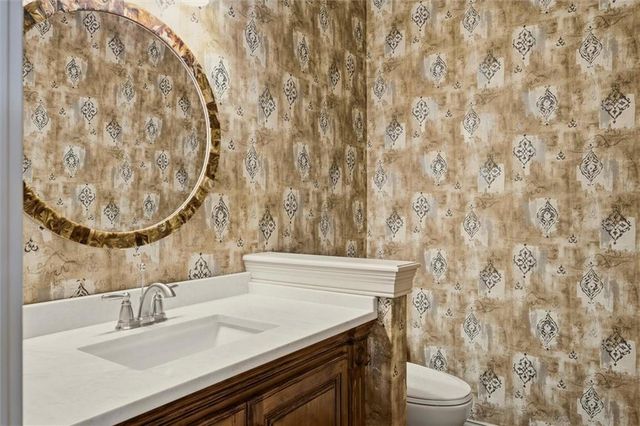 469 NW Riven Rock Place, Lee's Summit, MO 64081