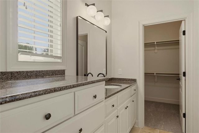 469 NW Riven Rock Place, Lee's Summit, MO 64081
