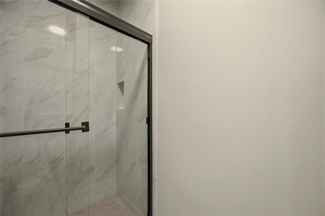 469 NW Riven Rock Place, Lee's Summit, MO 64081