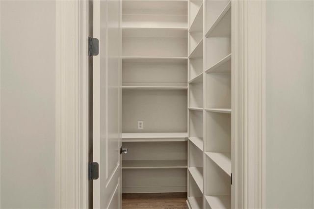 469 NW Riven Rock Place, Lee's Summit, MO 64081